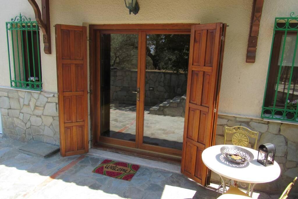 Christie'S Ground Floor Apartment By The Sea Kato Gatzea Dış mekan fotoğraf